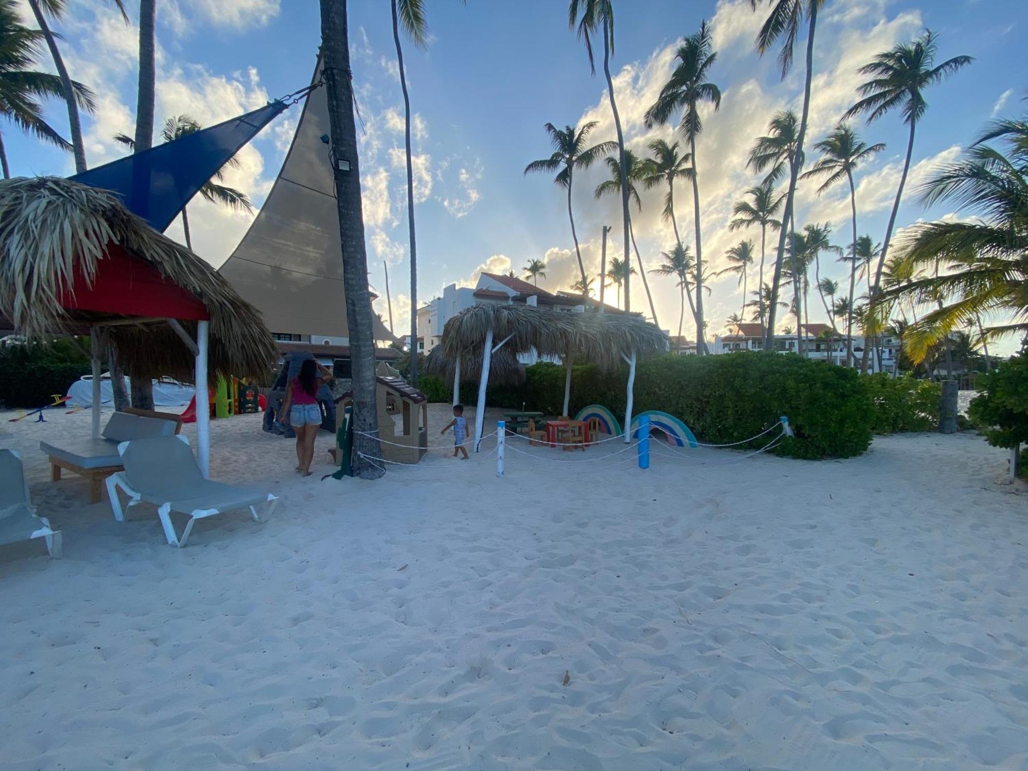 Punta Beach Bavaro Hotel Apartamentos Пунта Кана Екстериор снимка